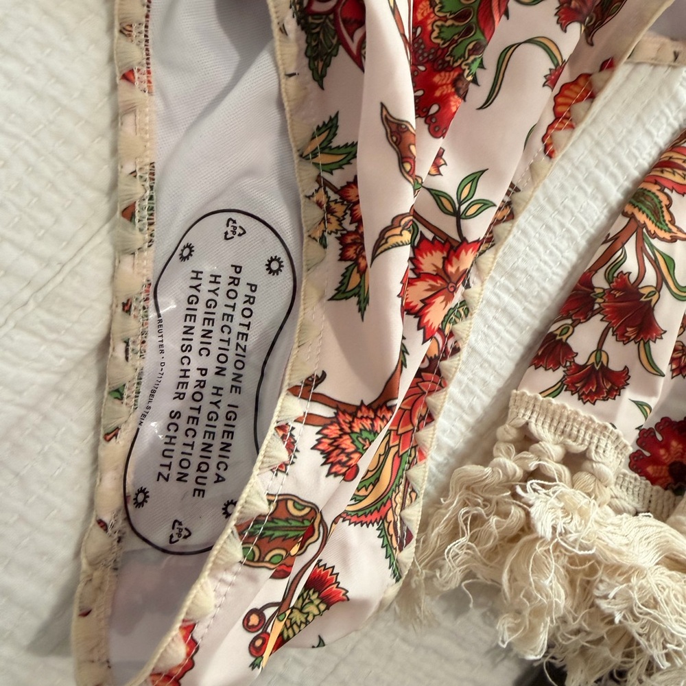 Modlily 2 Piece Floral One-Piece Swimsuit Cream / Red with Wrap Women’s Large - Picture 7 of 9